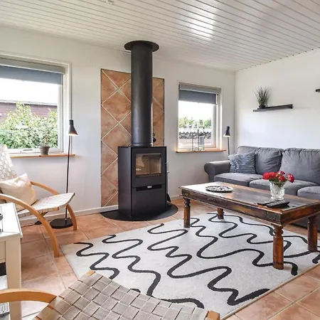 Two-bedroom Holiday In *